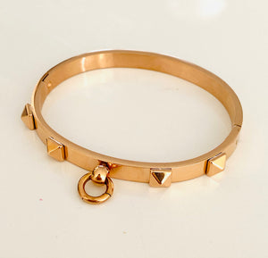 Stud bangle