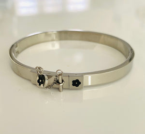 onyx flower bangle