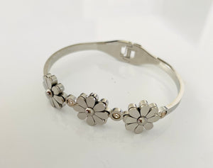 Trois Fleurs Bangle